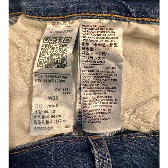 Levi's Women's Mid-Length Distressed Dark Wash Denim Shorts Size 33 - Picture 3 of 5